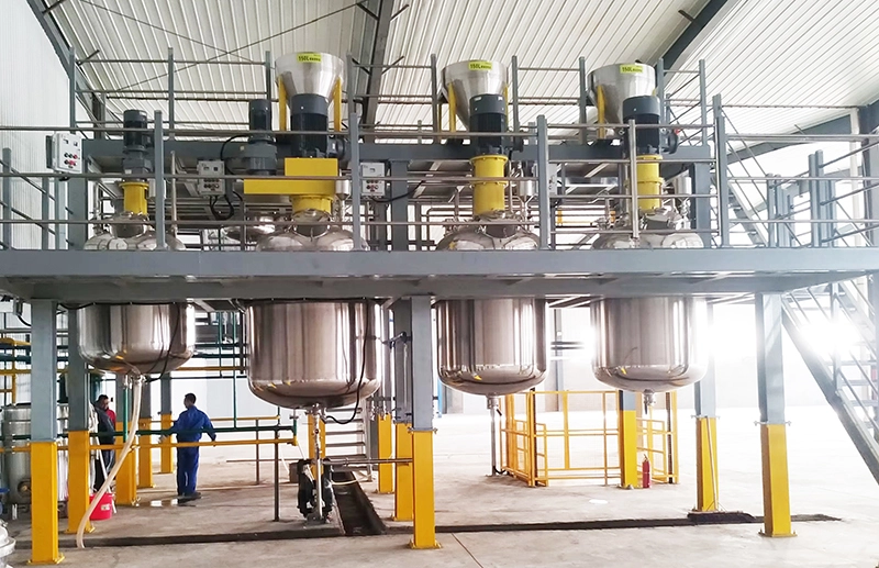 Komplette Produktionslinie f&uuml;r wasserbasierte Industriefarben