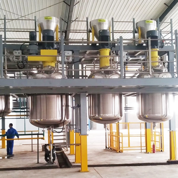 Komplette Produktionslinie f&uuml;r wasserbasierte Industriefarben